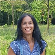 Laureata in Lingue e Letterature straniere con numerose esperienze in assistenza compiti personalizzata, si rende disponibile per l'insegnamento della lingua francese